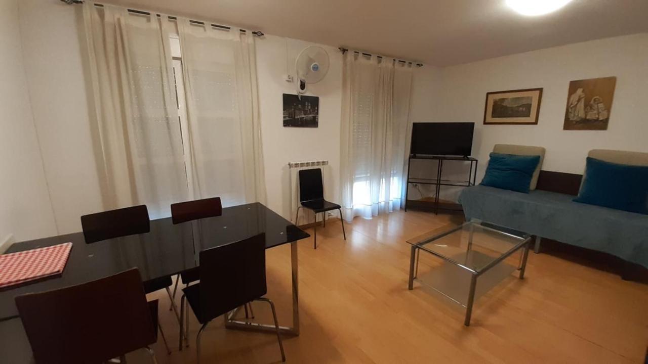 Apartamentos Auhabitat Zaragoza, Edificio De Apartamentos Turisticos מראה חיצוני תמונה