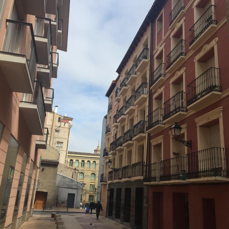 Apartamentos Auhabitat Zaragoza, Edificio De Apartamentos Turisticos מראה חיצוני תמונה
