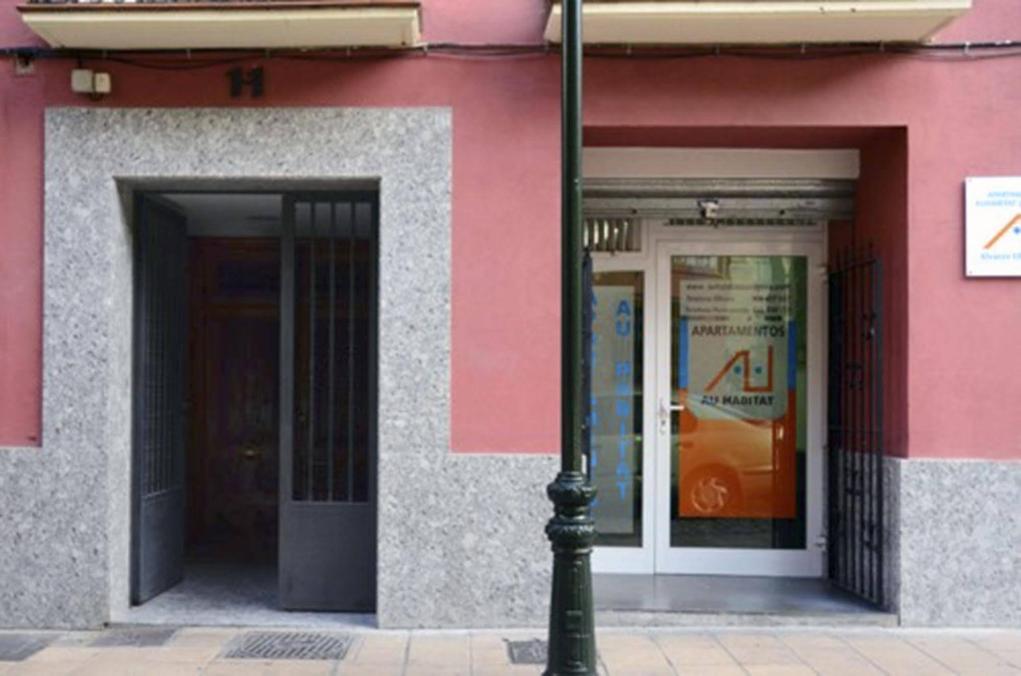 Apartamentos Auhabitat Zaragoza, Edificio De Apartamentos Turisticos מראה חיצוני תמונה