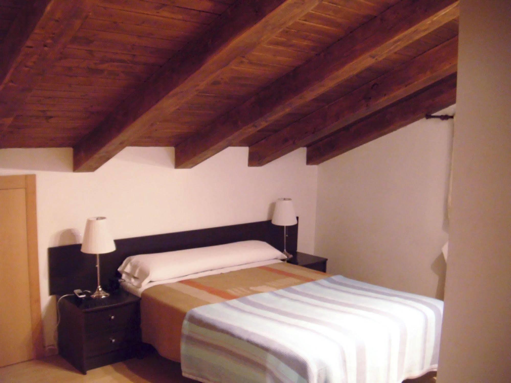 Apartamentos Auhabitat Zaragoza, Edificio De Apartamentos Turisticos מראה חיצוני תמונה