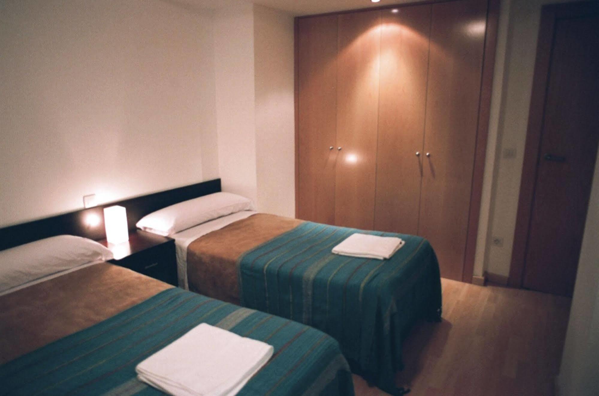 Apartamentos Auhabitat Zaragoza, Edificio De Apartamentos Turisticos מראה חיצוני תמונה