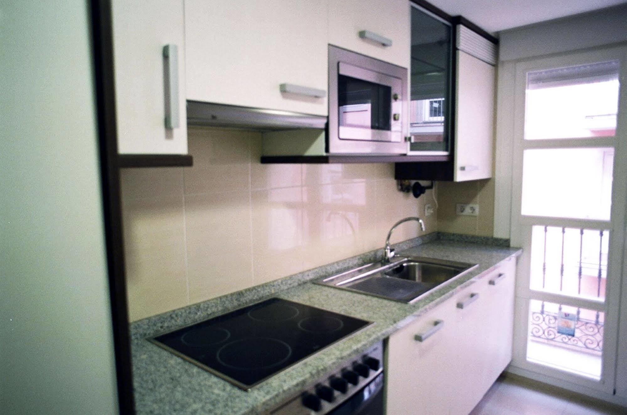 Apartamentos Auhabitat Zaragoza, Edificio De Apartamentos Turisticos מראה חיצוני תמונה
